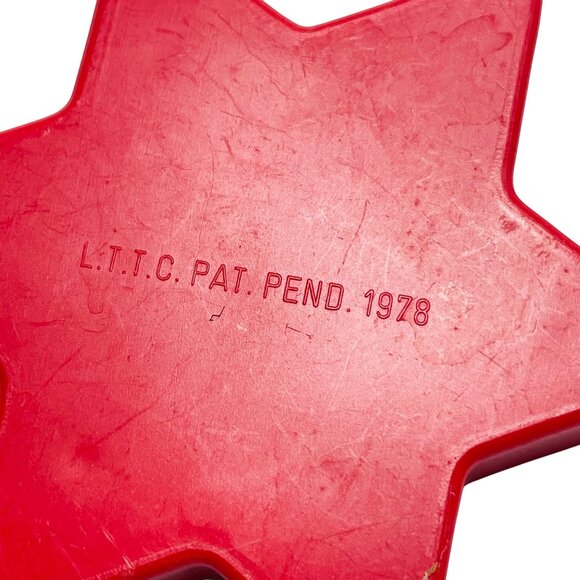 Vintage 1978 L.T.T.C. Red Star-Shaped Cookie Cutter - Picture 4 of 7